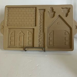 COPY - Pampered Chef Stoneware Gingerbread House Mold Retired School project 19…